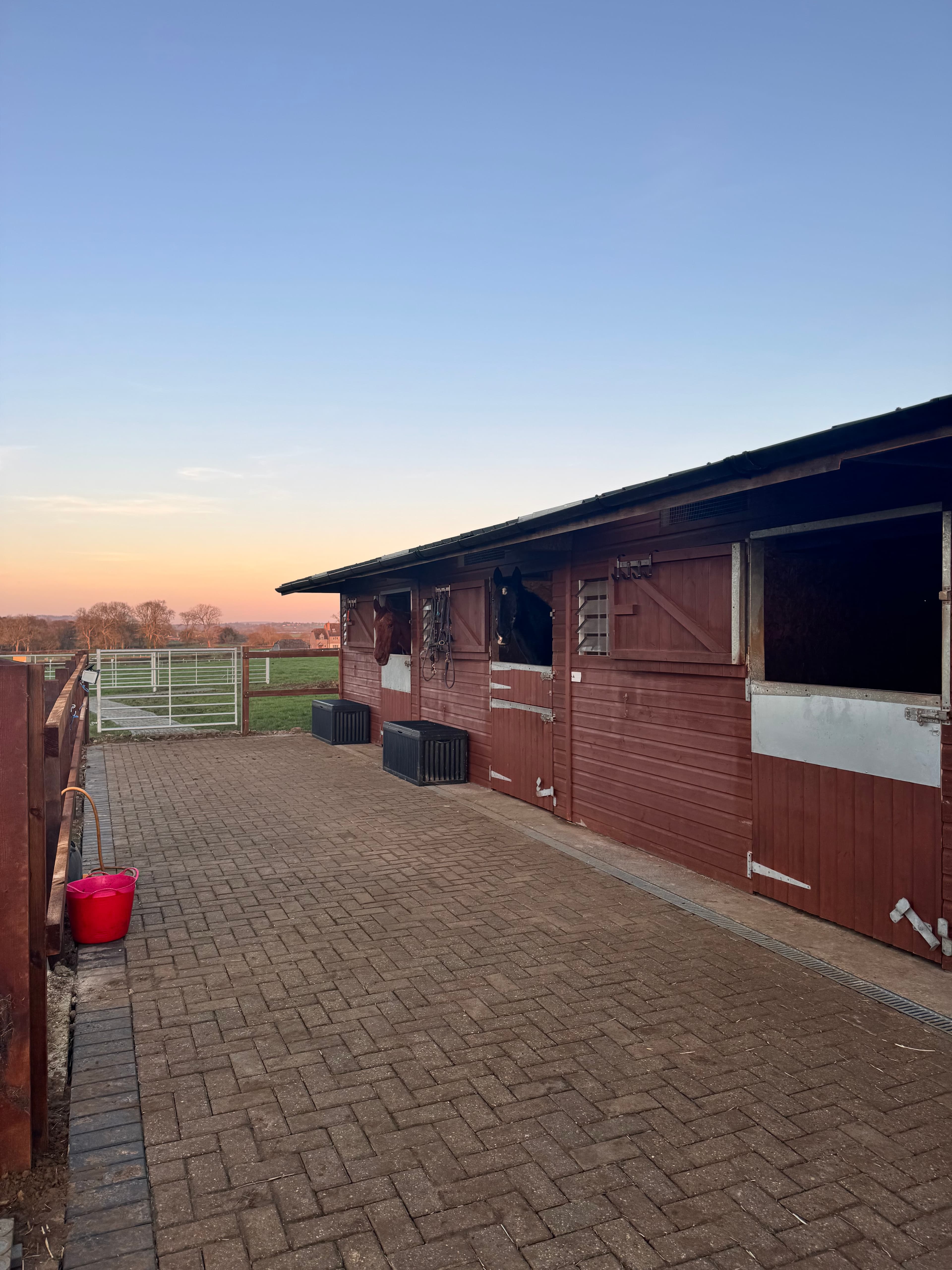 Part/full livery at quiet, home yard